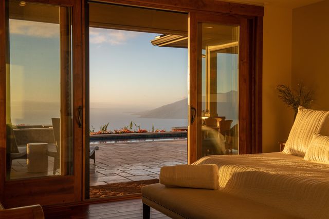 337 Kealakapu Rd, Kula, HI 96790