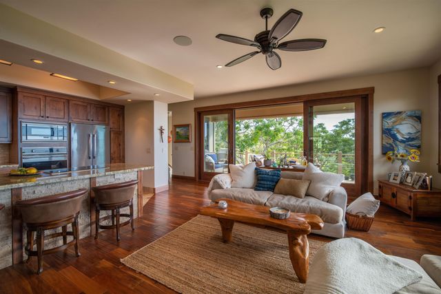 337 Kealakapu Rd, Kula, HI 96790