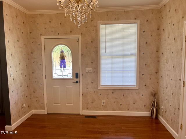 409 Oakwood Avenue, Pennington Gap, VA 24277