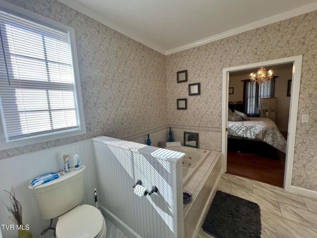 409 Oakwood Avenue, Pennington Gap, VA 24277