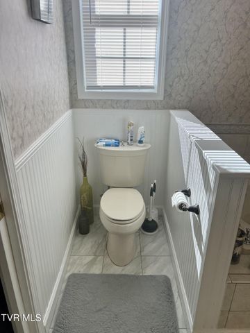 409 Oakwood Avenue, Pennington Gap, VA 24277