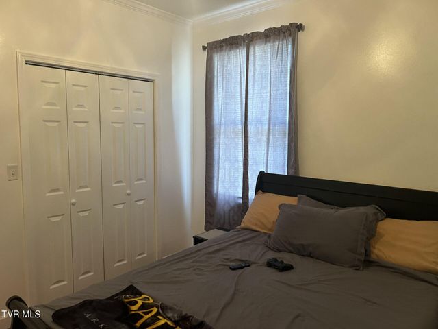 409 Oakwood Avenue, Pennington Gap, VA 24277
