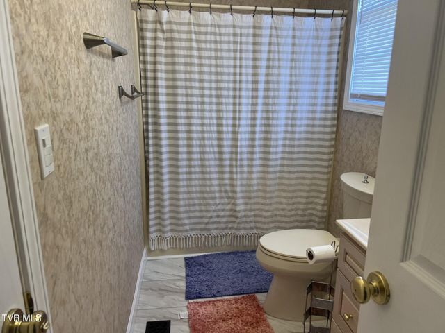 409 Oakwood Avenue, Pennington Gap, VA 24277
