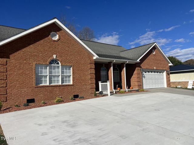 409 Oakwood Avenue, Pennington Gap, VA 24277