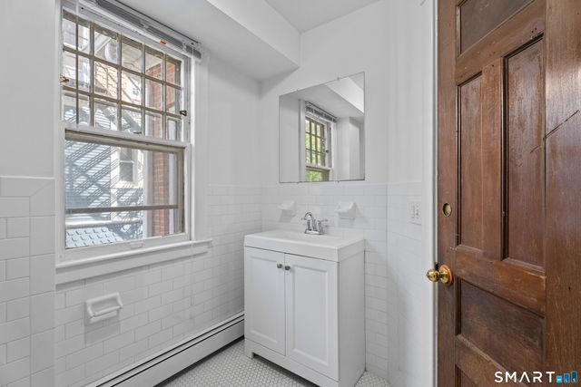 251 Lawrence Street 2, New Haven, CT 06511