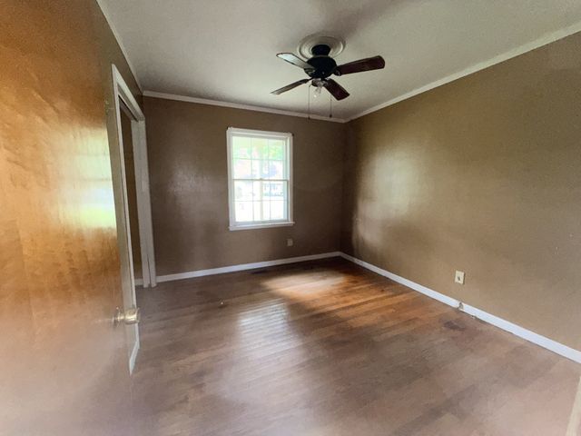 212 Bragg Cir, Tullahoma, TN 37388