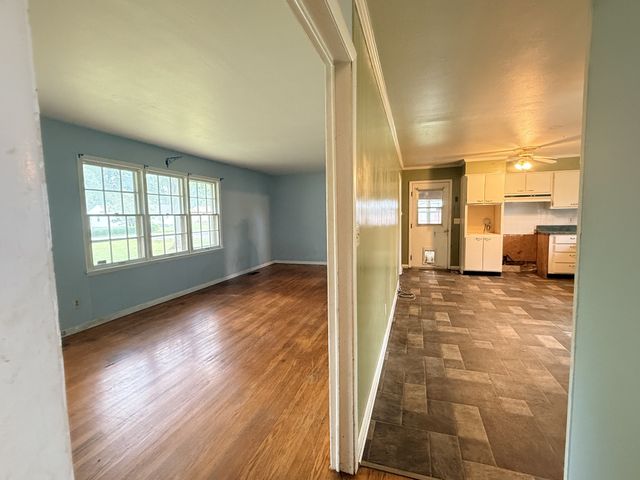 212 Bragg Cir, Tullahoma, TN 37388