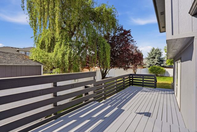 1708 E Houghton Ct, Spokane, WA 99217