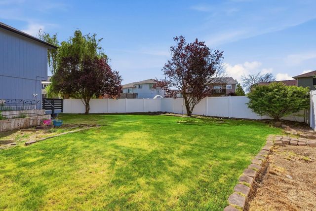 1708 E Houghton Ct, Spokane, WA 99217