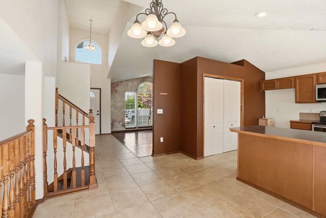 1708 E Houghton Ct, Spokane, WA 99217