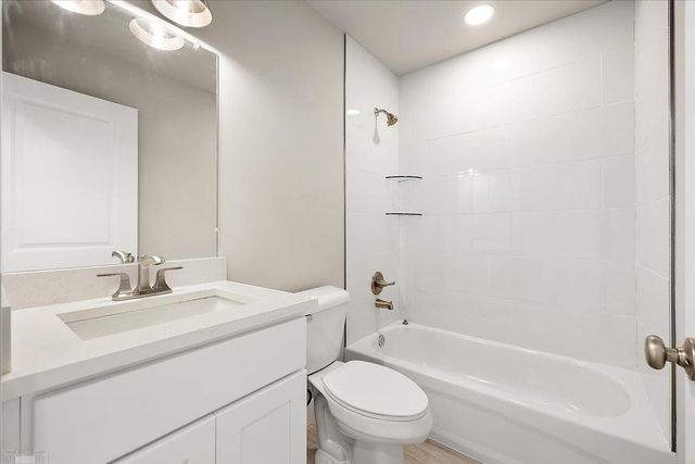 27121 Lanse Creuse Street, Harrison Twp, MI 48045