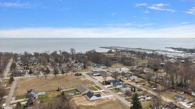 27121 Lanse Creuse Street, Harrison Twp, MI 48045