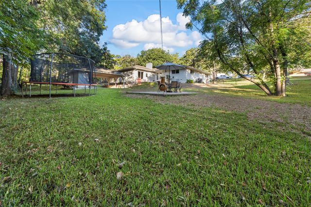 9730 Timberview Drive, Woodway, TX 76712