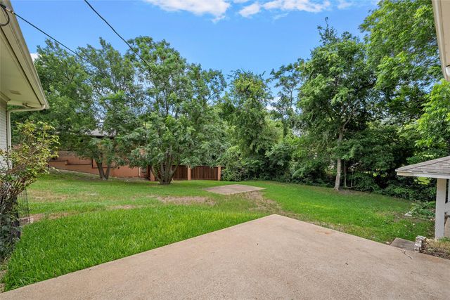 9730 Timberview Drive, Woodway, TX 76712