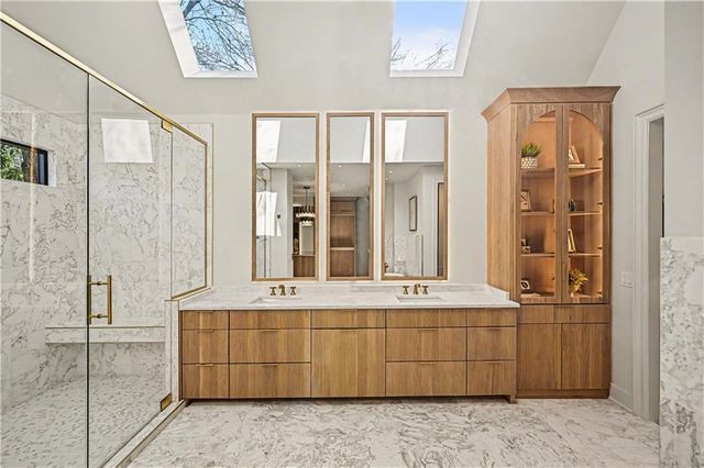 2608 W 118th Street, Leawood, KS 66211