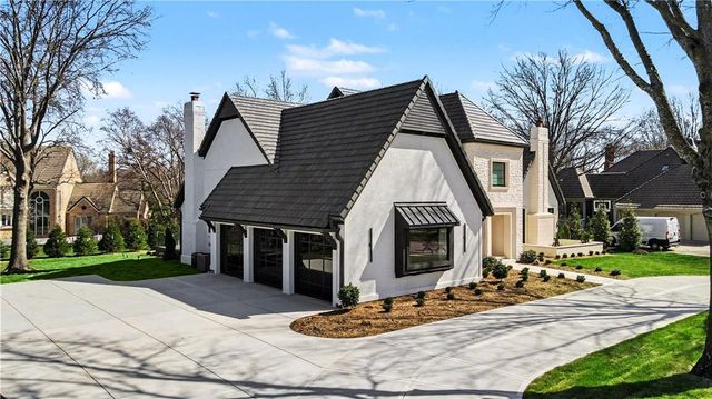 2608 W 118th Street, Leawood, KS 66211