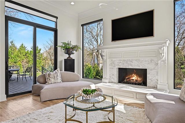 2608 W 118th Street, Leawood, KS 66211