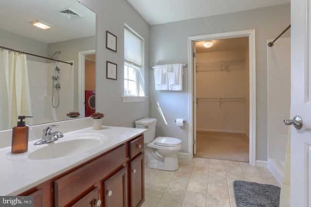 858 WATER EDGE CT, Lebanon, PA 17046