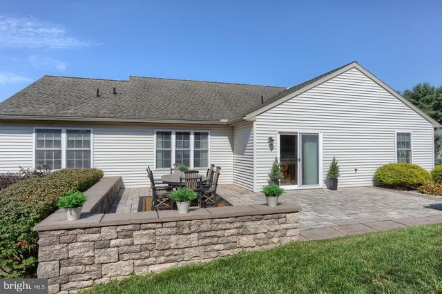 858 WATER EDGE CT, Lebanon, PA 17046