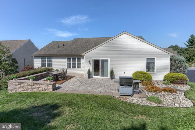 858 WATER EDGE CT, Lebanon, PA 17046