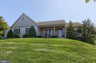 858 WATER EDGE CT, Lebanon, PA 17046