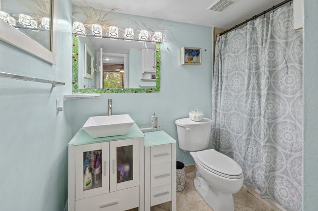 7401 NW 16th Street 102, Plantation, FL 33313