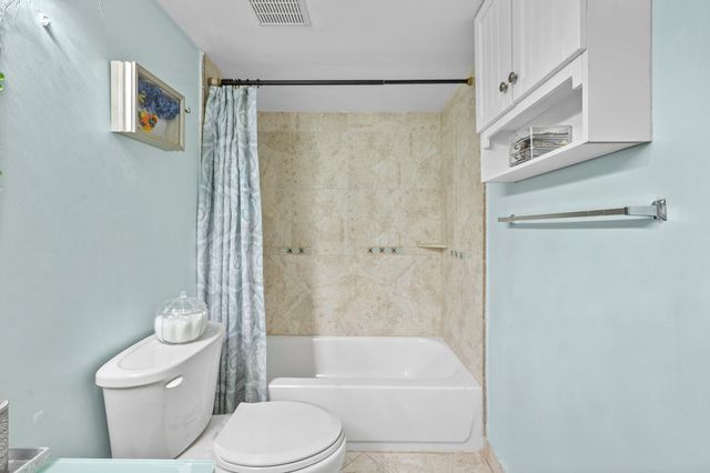 7401 NW 16th Street 102, Plantation, FL 33313