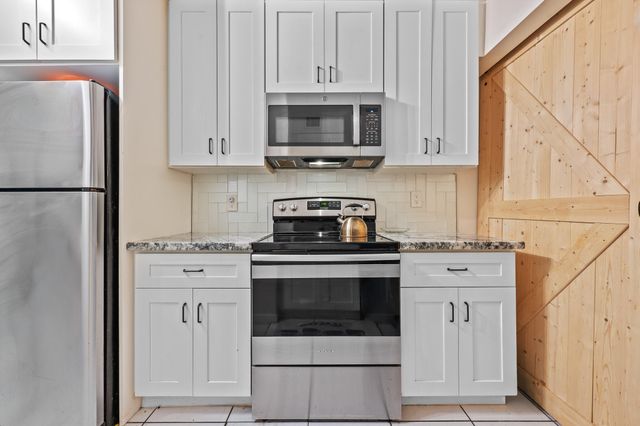 7401 NW 16th Street 102, Plantation, FL 33313