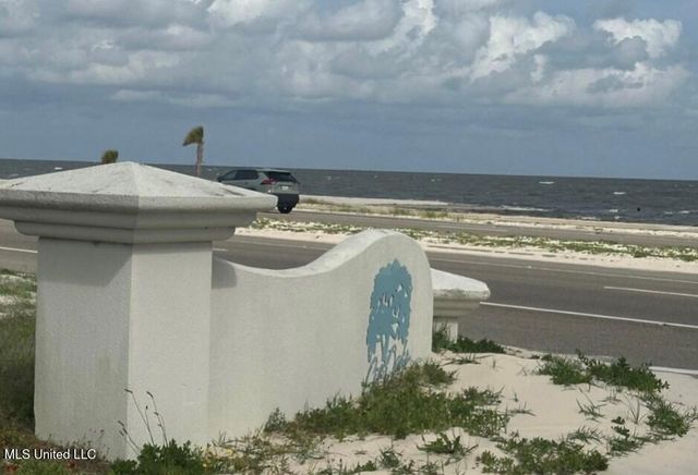108 Sea Oaks Boulevard, Long Beach, MS 39560