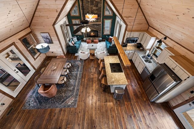 64 Windy Valley Lane, Blue Ridge, GA 30513