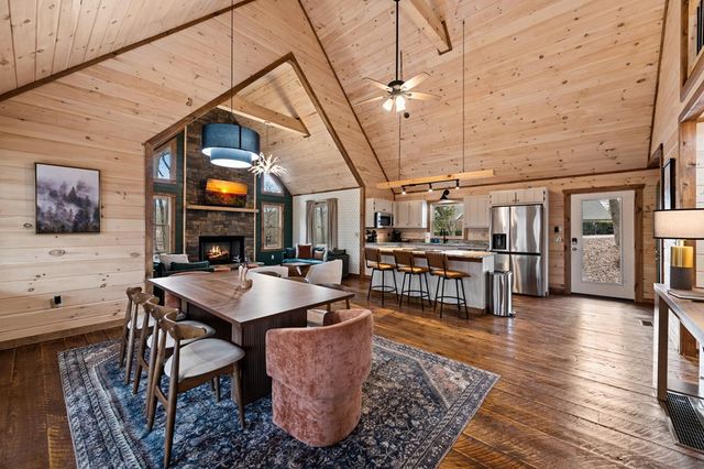 64 Windy Valley Lane, Blue Ridge, GA 30513