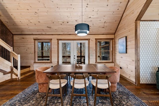 64 Windy Valley Lane, Blue Ridge, GA 30513