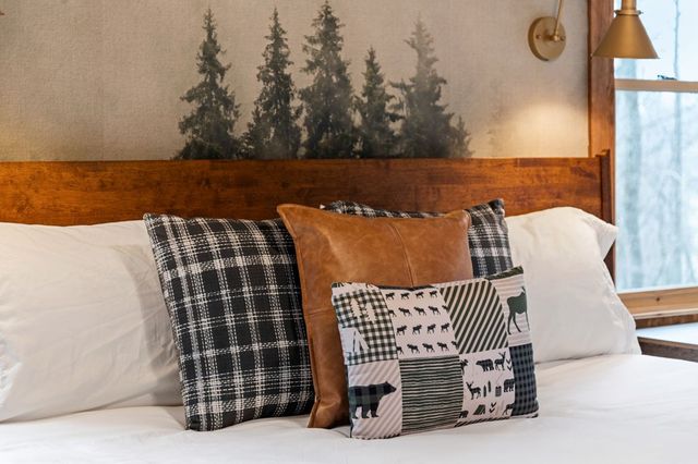 64 Windy Valley Lane, Blue Ridge, GA 30513