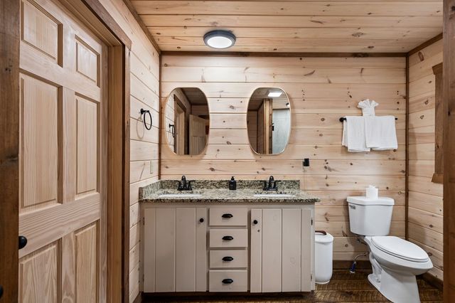 64 Windy Valley Lane, Blue Ridge, GA 30513