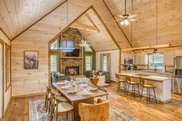 64 Windy Valley Lane, Blue Ridge, GA 30513