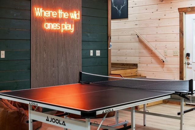 64 Windy Valley Lane, Blue Ridge, GA 30513