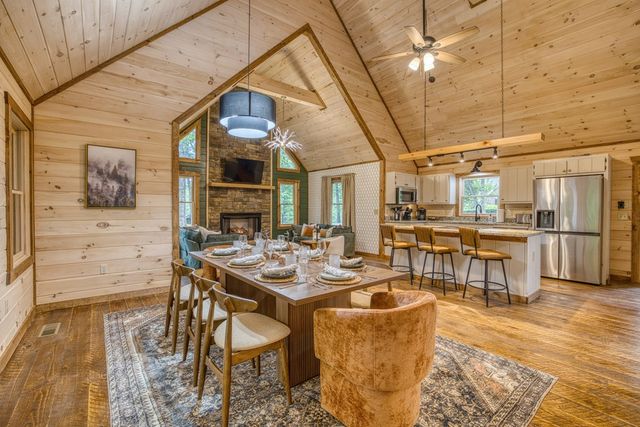 64 Windy Valley Lane, Blue Ridge, GA 30513