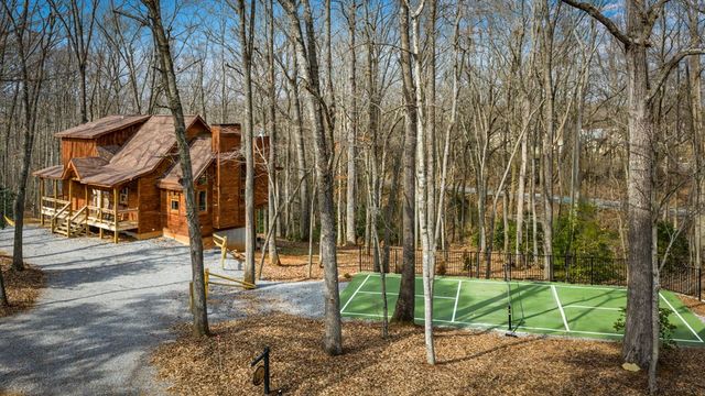 64 Windy Valley Lane, Blue Ridge, GA 30513
