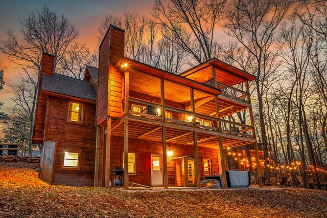 64 Windy Valley Lane, Blue Ridge, GA 30513