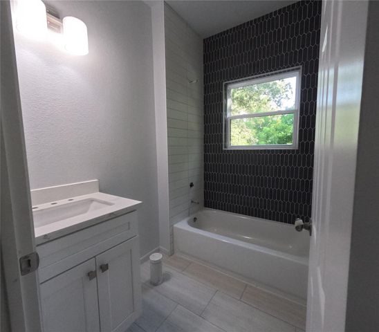 9427 Coffee Street, Houston, TX 77033