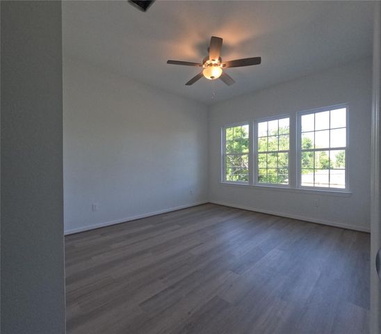 9427 Coffee Street, Houston, TX 77033