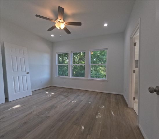 9427 Coffee Street, Houston, TX 77033