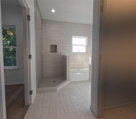9427 Coffee Street, Houston, TX 77033