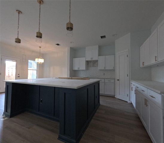 9427 Coffee Street, Houston, TX 77033