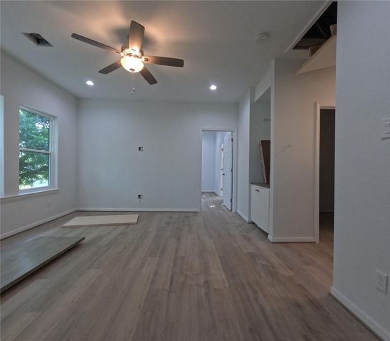 9427 Coffee Street, Houston, TX 77033
