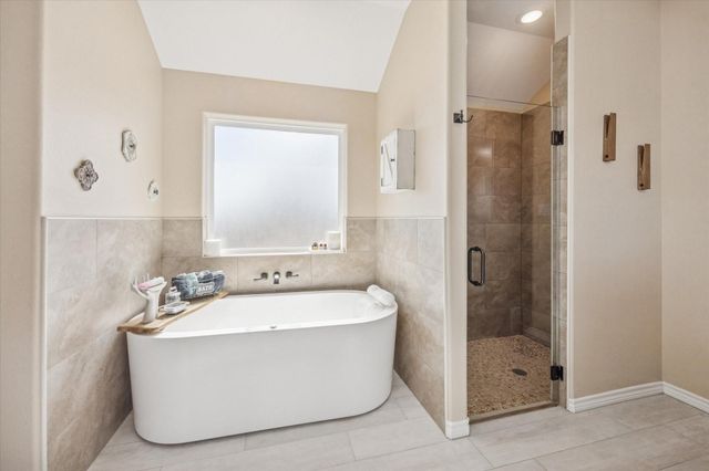 8401 Equestrian Lane, Washington, TX 77880