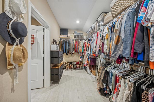 8401 Equestrian Lane, Washington, TX 77880