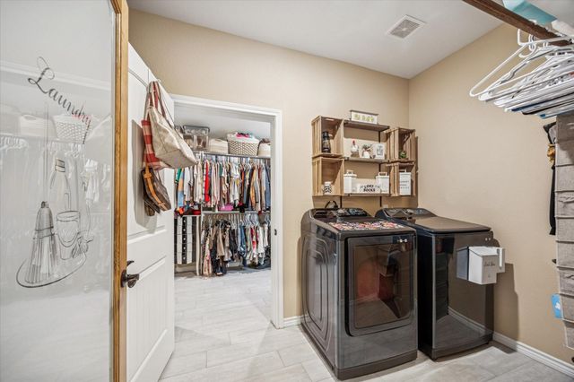 8401 Equestrian Lane, Washington, TX 77880