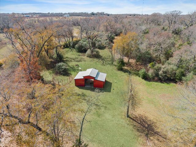 8401 Equestrian Lane, Washington, TX 77880