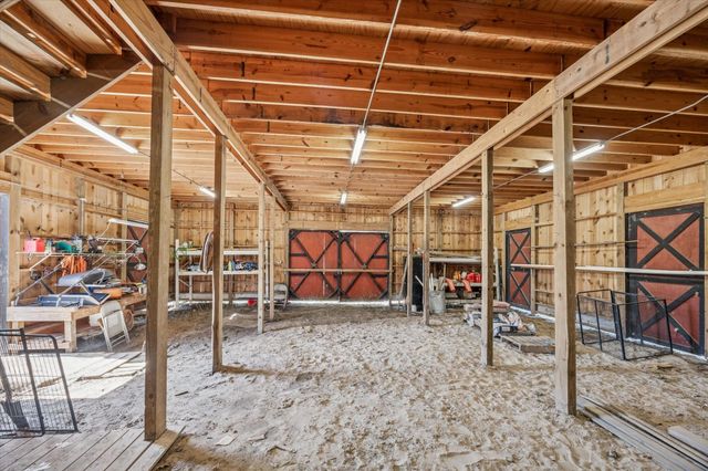 8401 Equestrian Lane, Washington, TX 77880